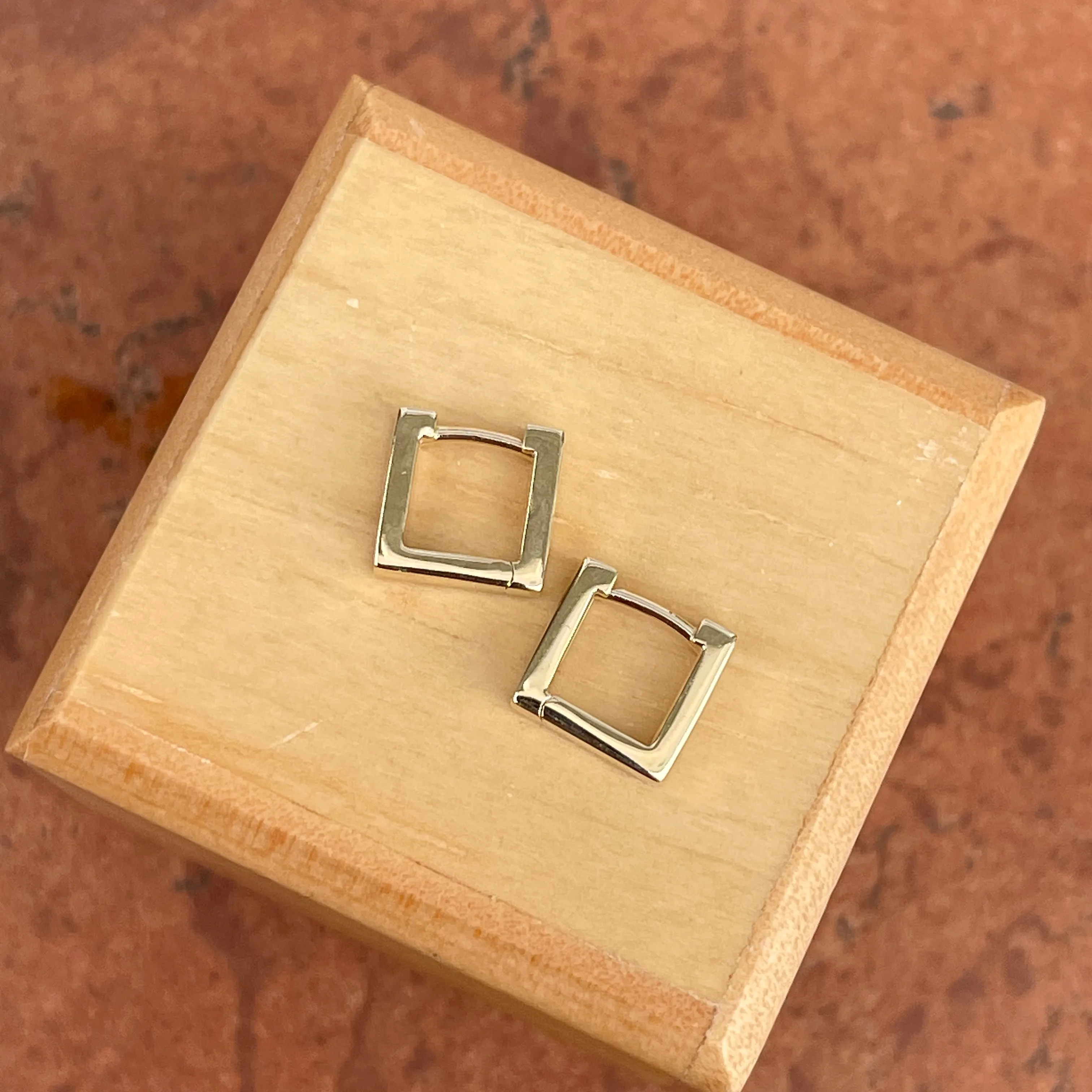 14KT Yellow Gold Mini Square Shape Huggie Hoop Earrings 10mm
