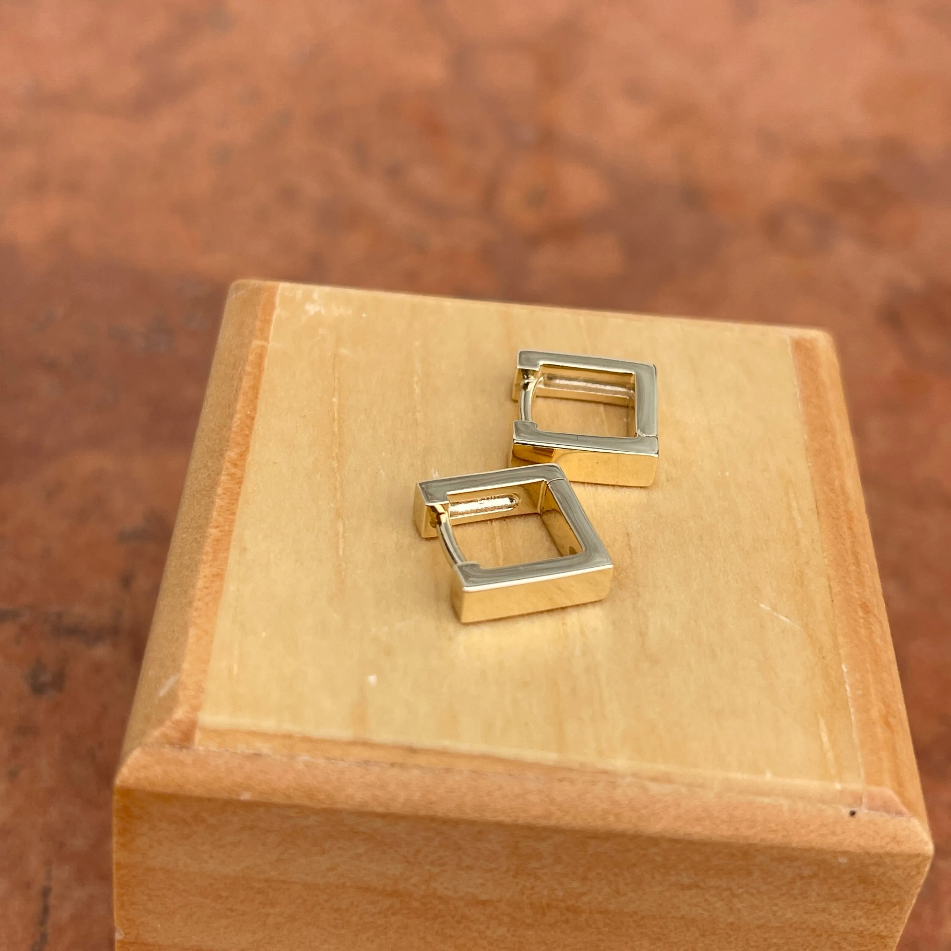 14KT Yellow Gold Mini Square Shape Huggie Hoop Earrings 10mm
