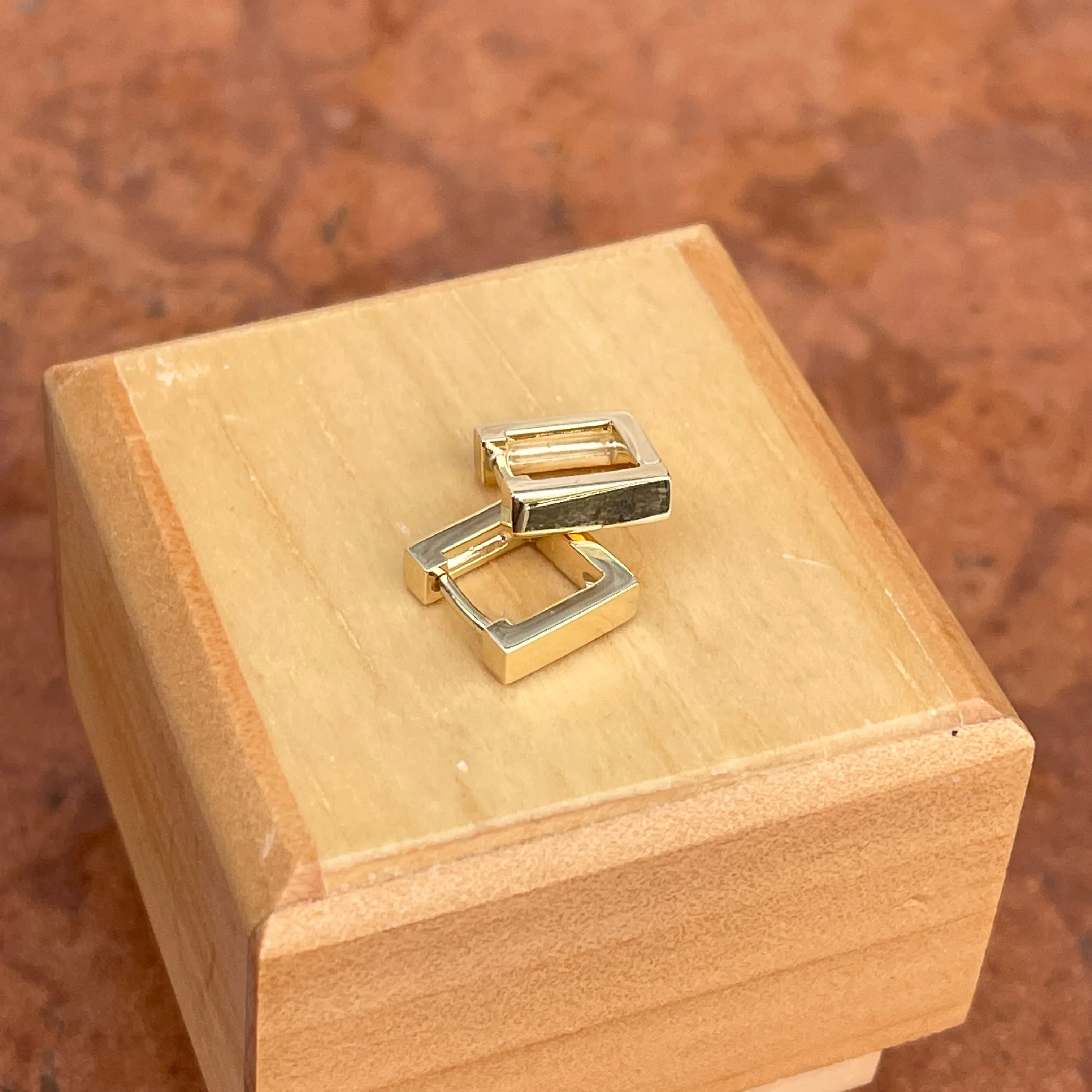 14KT Yellow Gold Mini Square Shape Huggie Hoop Earrings 10mm