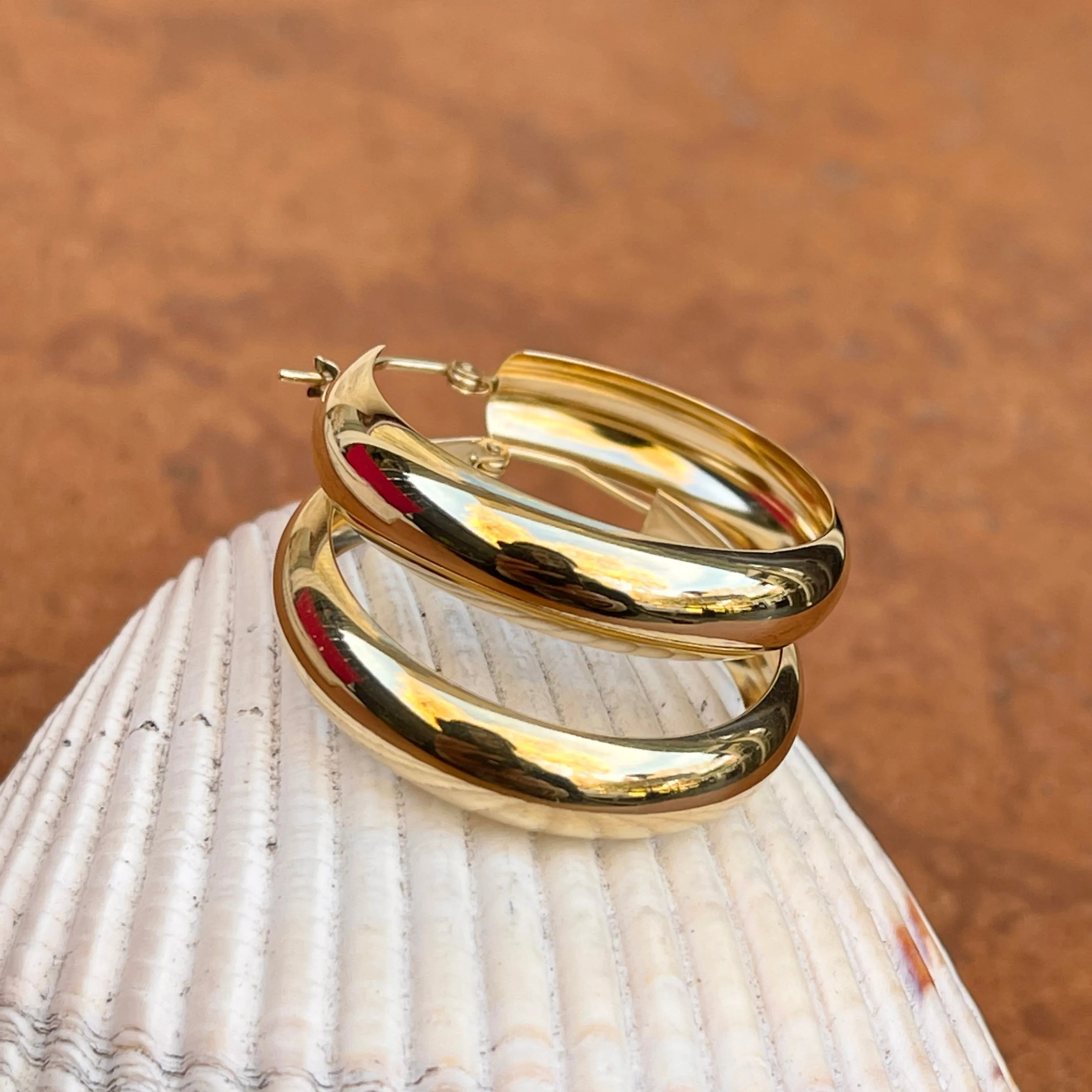 14KT Yellow Gold Shiny Rounded 6.75mm Wide Hoop Earrings 28mm