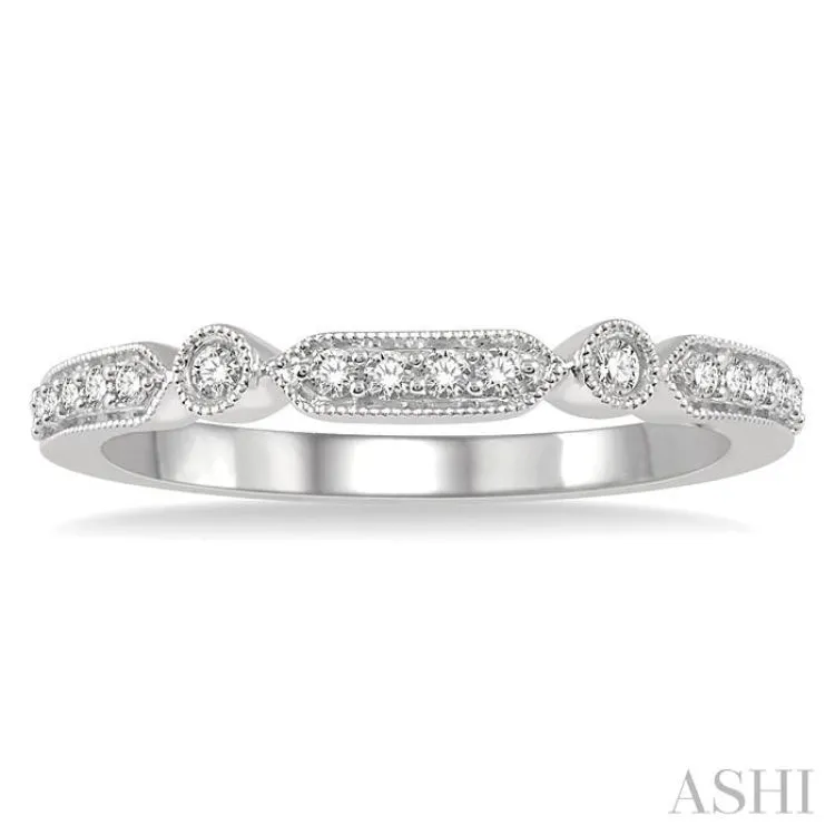1/6 ctw Bar Accent Round Cut Diamond Wedding Band in 14K White Gold