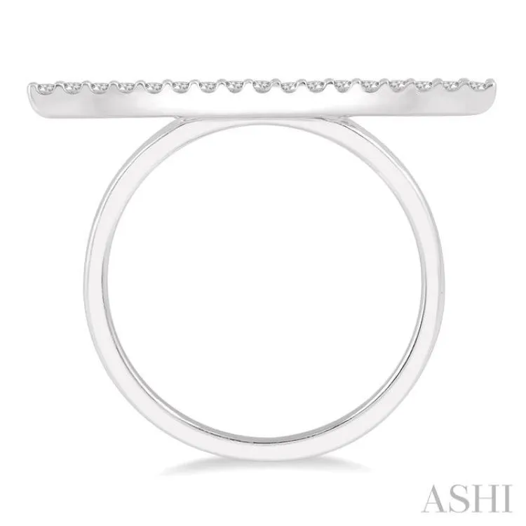 1/6 Ctw Vertical Bar Round Cut Diamond Ring in 10K White Gold
