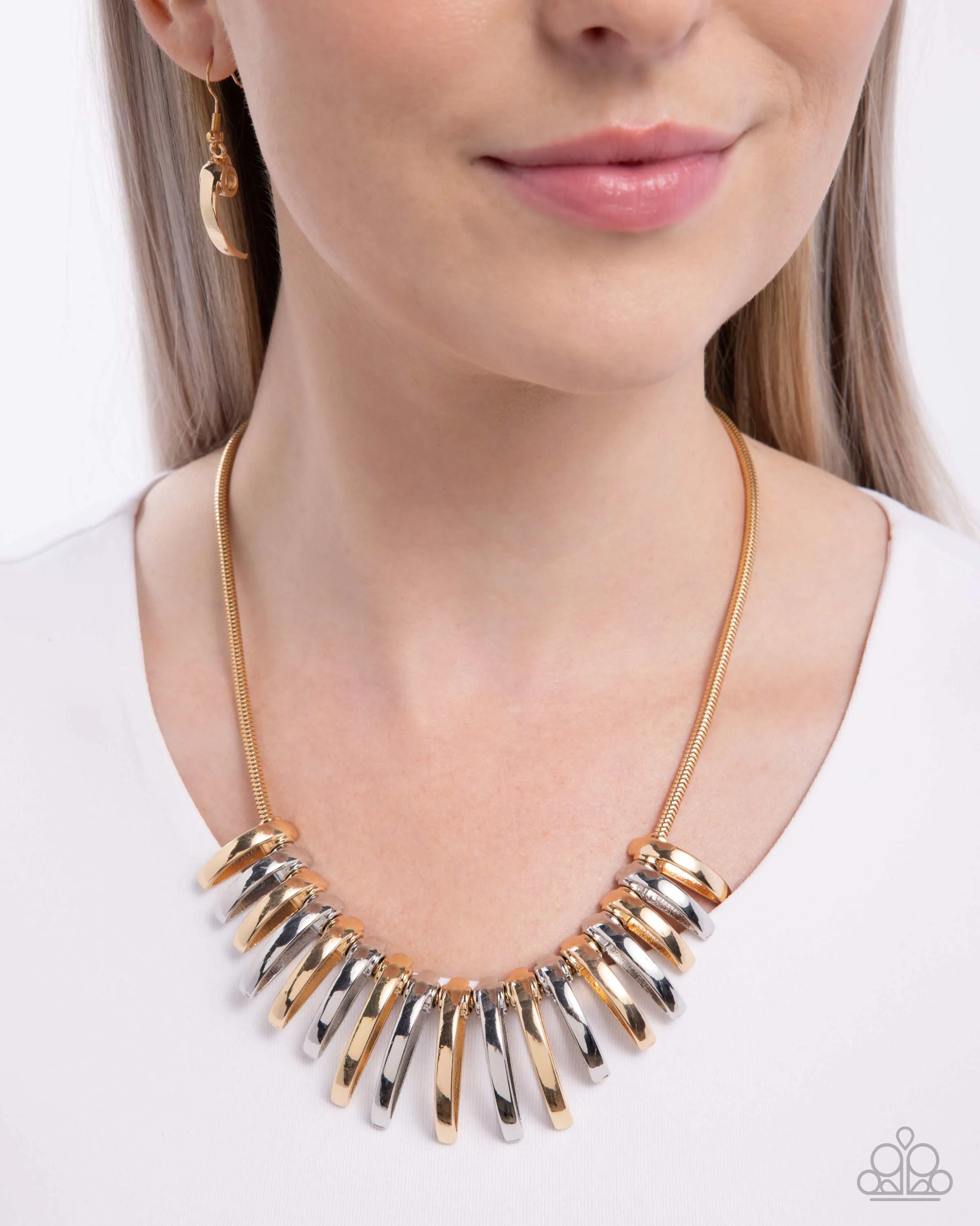 Chasing Chic - Necklace