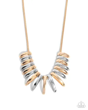 Chasing Chic - Necklace