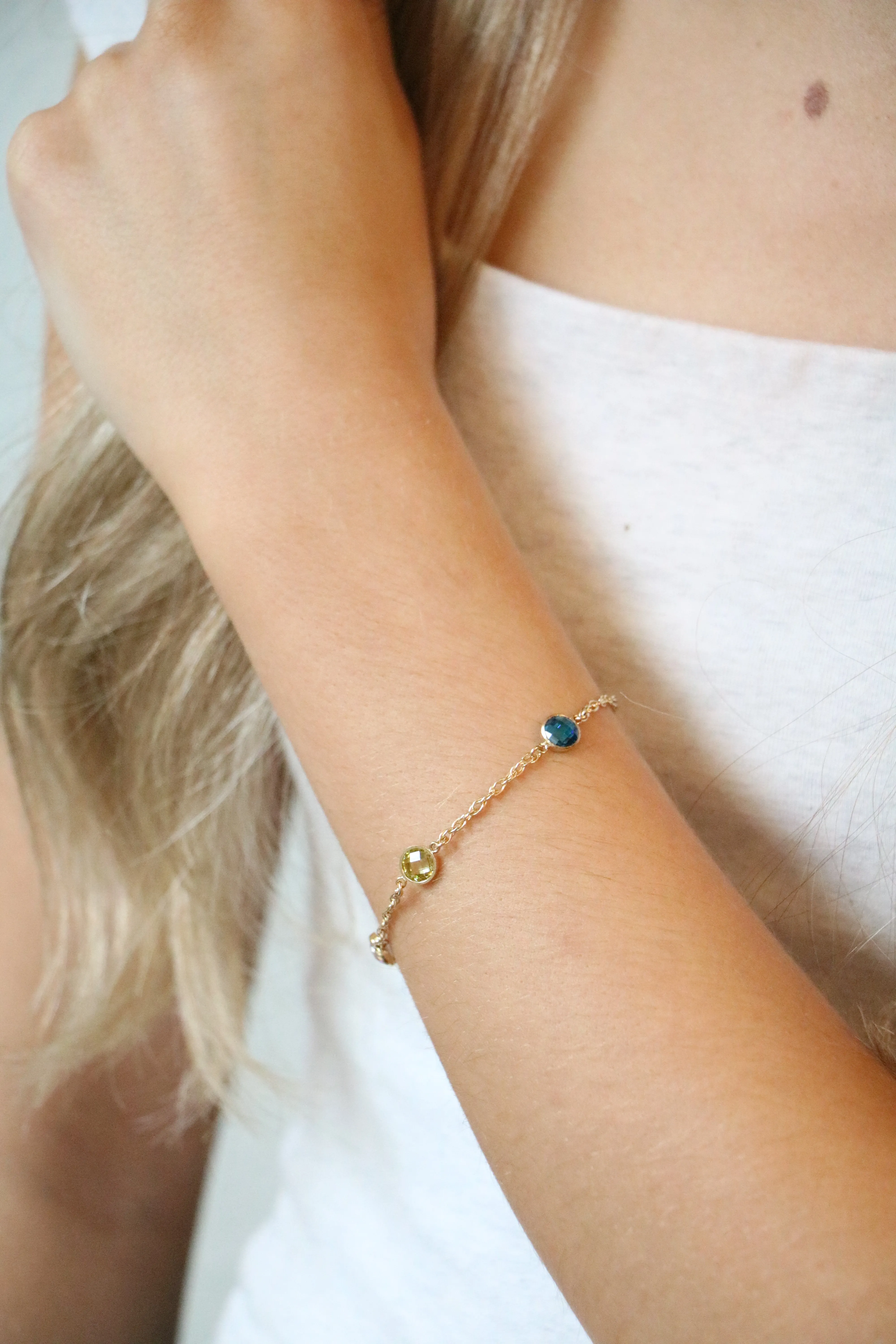 checkered birthstone bracelet { gold }