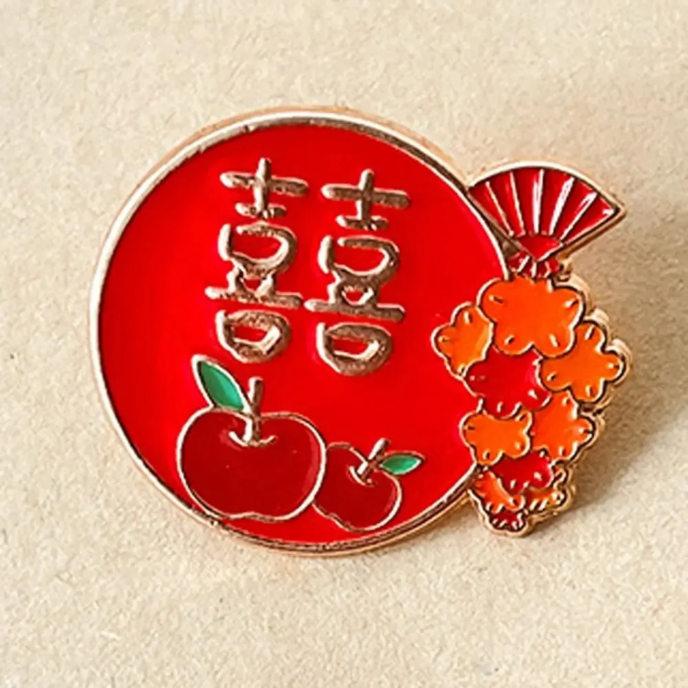 Chinese Style New Year Brooch Clothing Accessories Blessing Rich Cartoon Pin Brooch Metal Red 2024 Year Badge Dragon Year