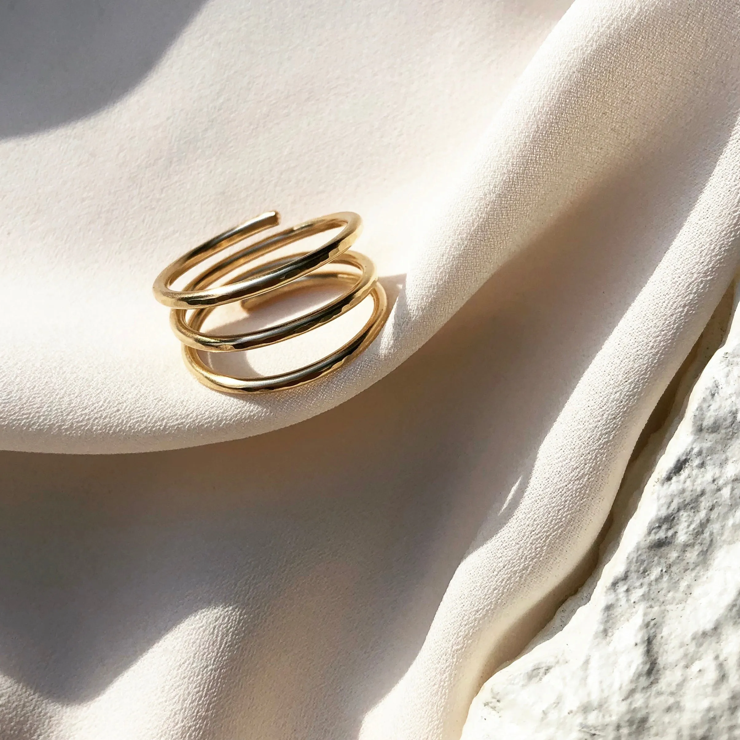 COYOTE WRAP RING