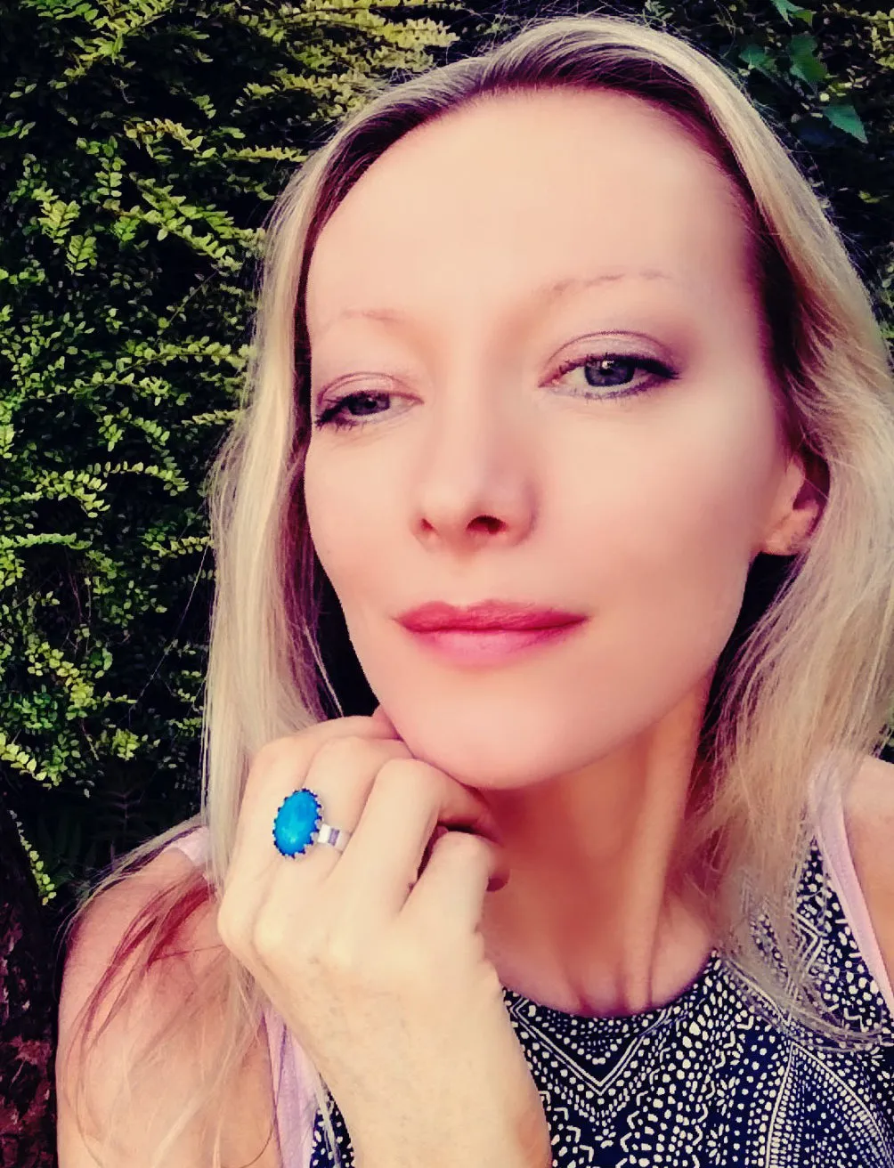 Crown Setting Mood Ring Silver Shade