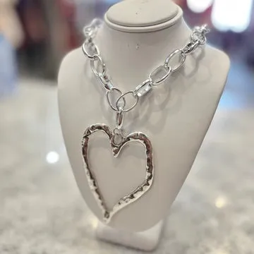 Emerson Hammered Metal Heart Chain Necklace