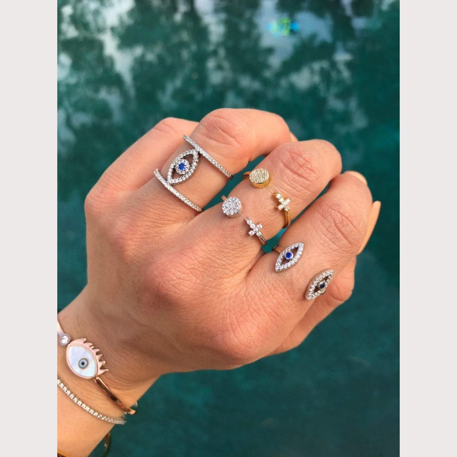 Eye Shape Bar Ring