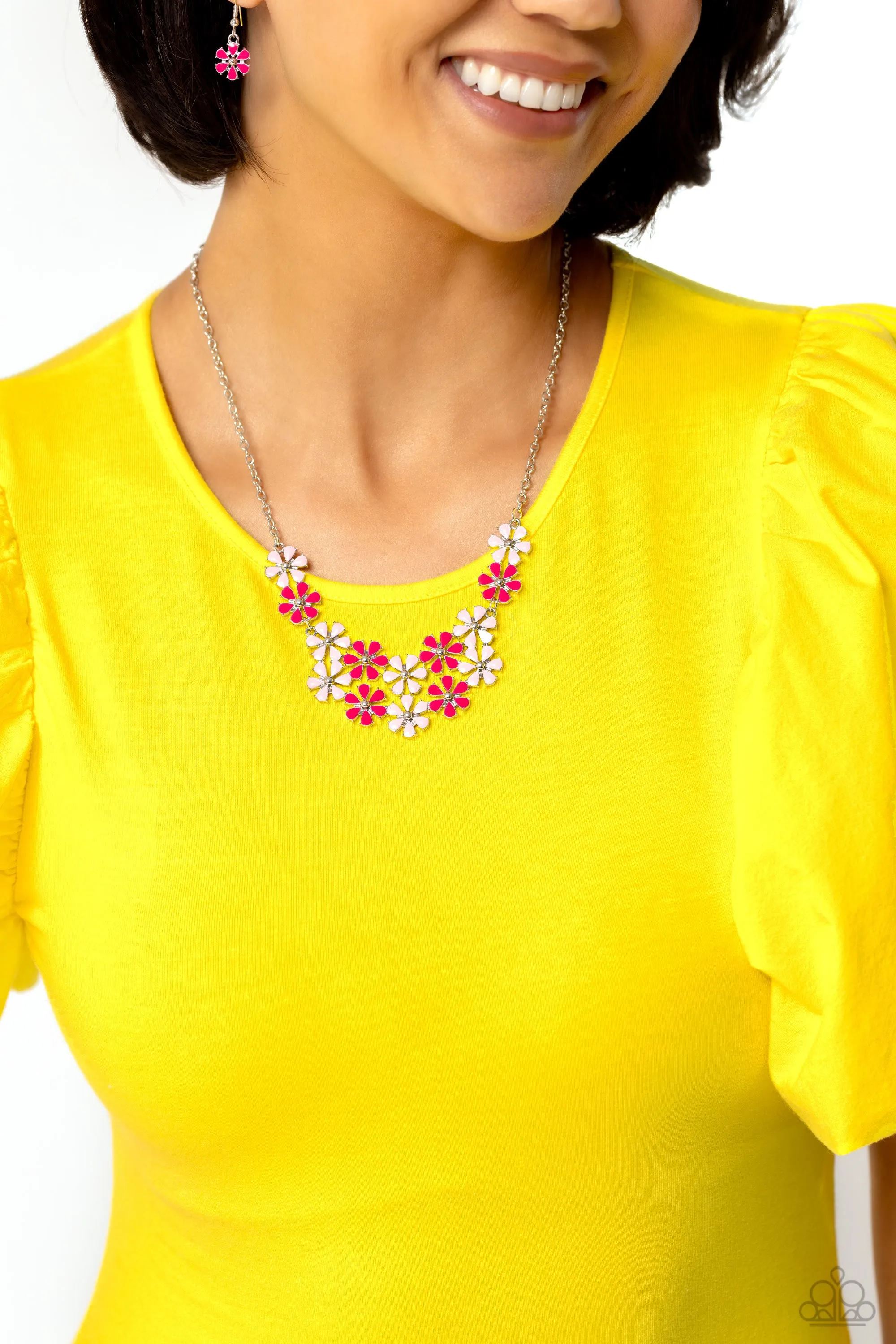 Floral Fever - Pink - Flower Paparazzi Short Necklace