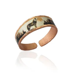 Howling wolf design ring