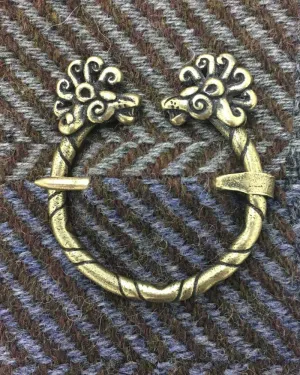 Lion Brooch - Medium