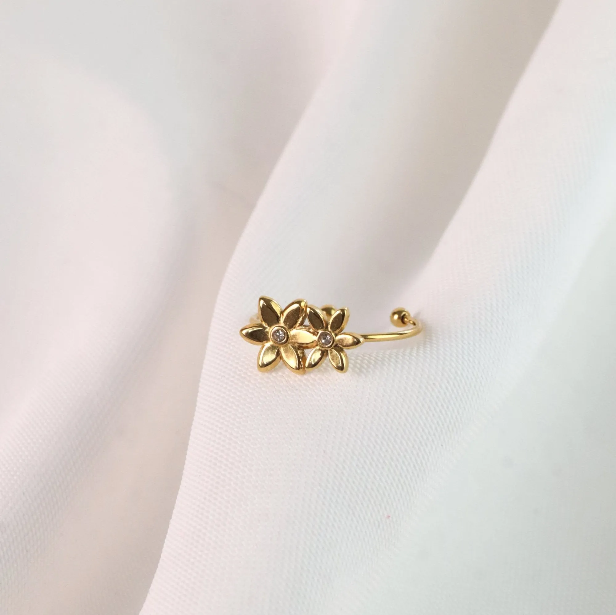 Mary | Gold Plated Daisy Adjustable Ring