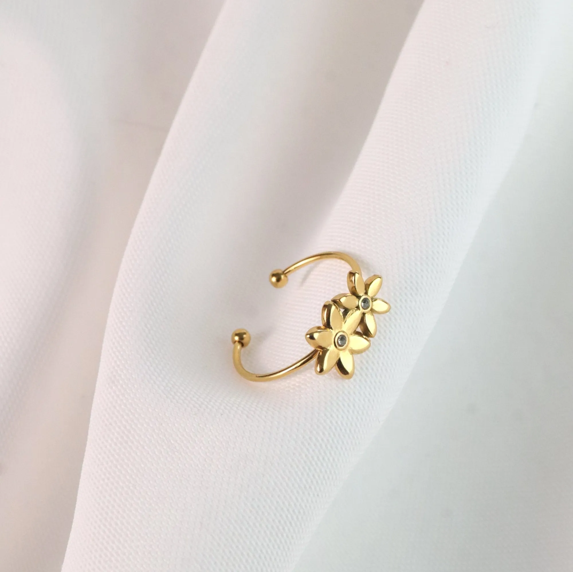 Mary | Gold Plated Daisy Adjustable Ring