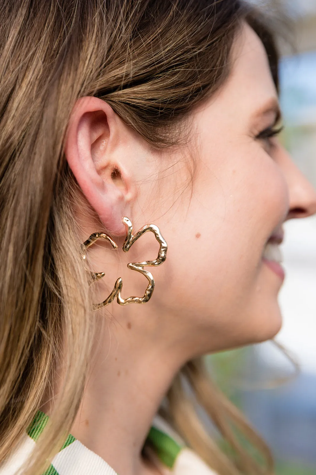 Mila Hammered Flower Hoop Earrings