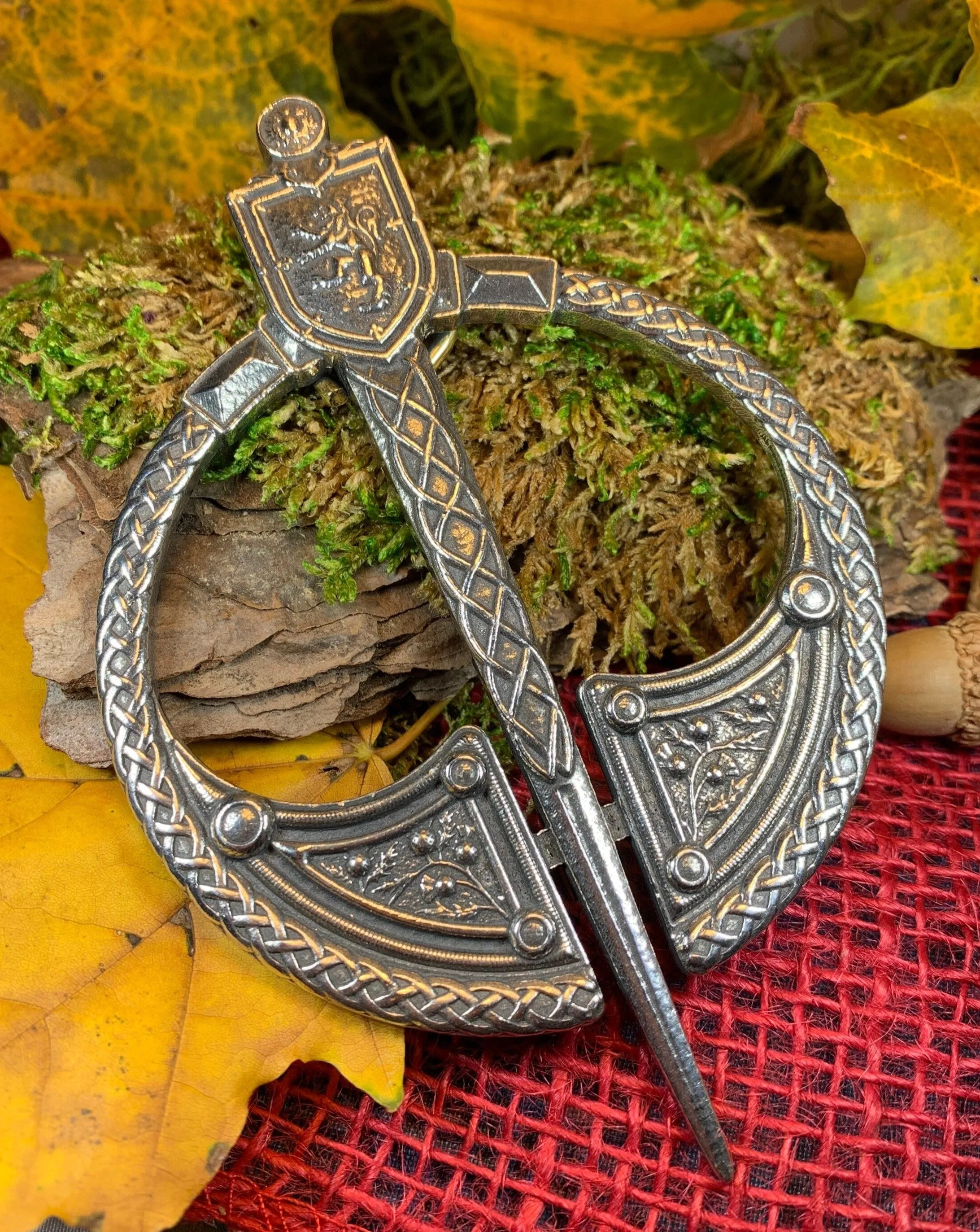 Scottish Lion Penannular Brooch