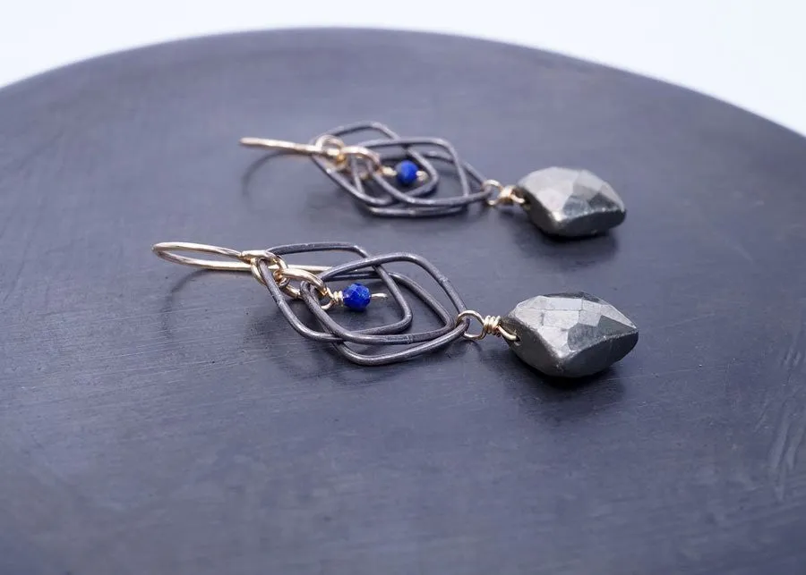 SHIMMER SQUARE EARRINGS