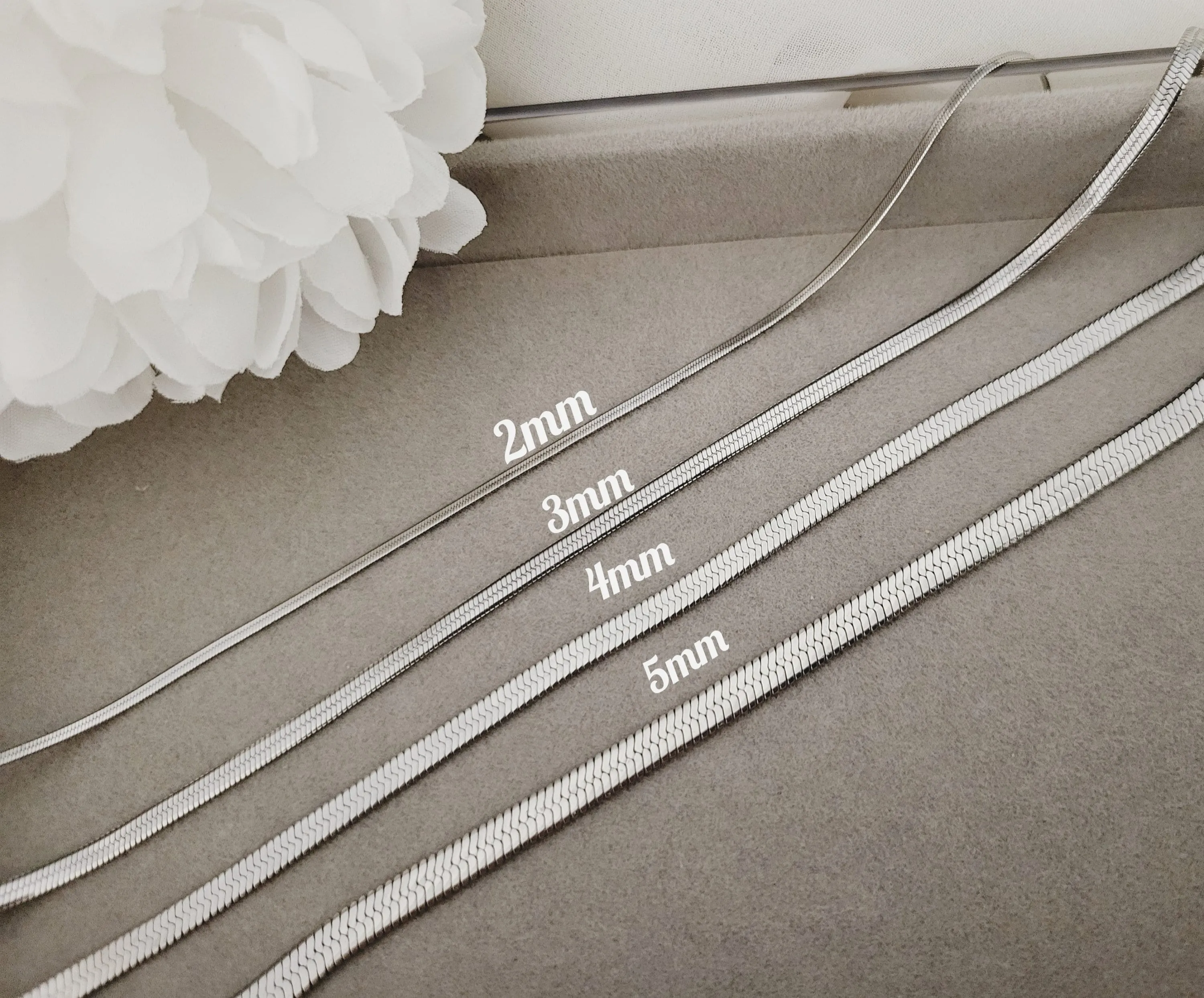 Silver Stainless Steel  Unisex Chain Necklace,WATERPROOF, Men Chain Necklaces, Christmas Gift.