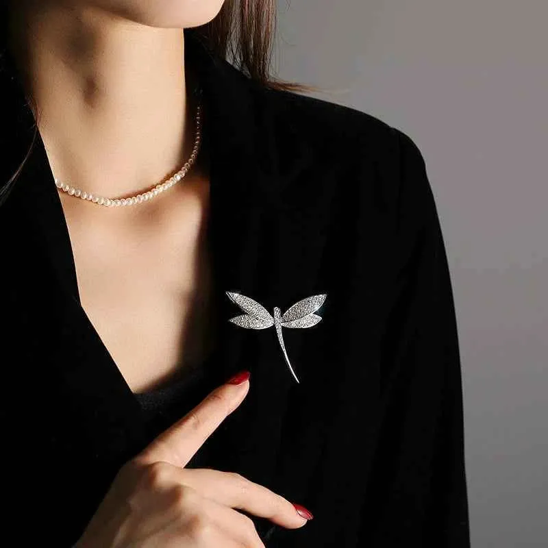 Silver-Tone Dragonfly Brooch – Fully Adorned with Sparkling Zircon Stones