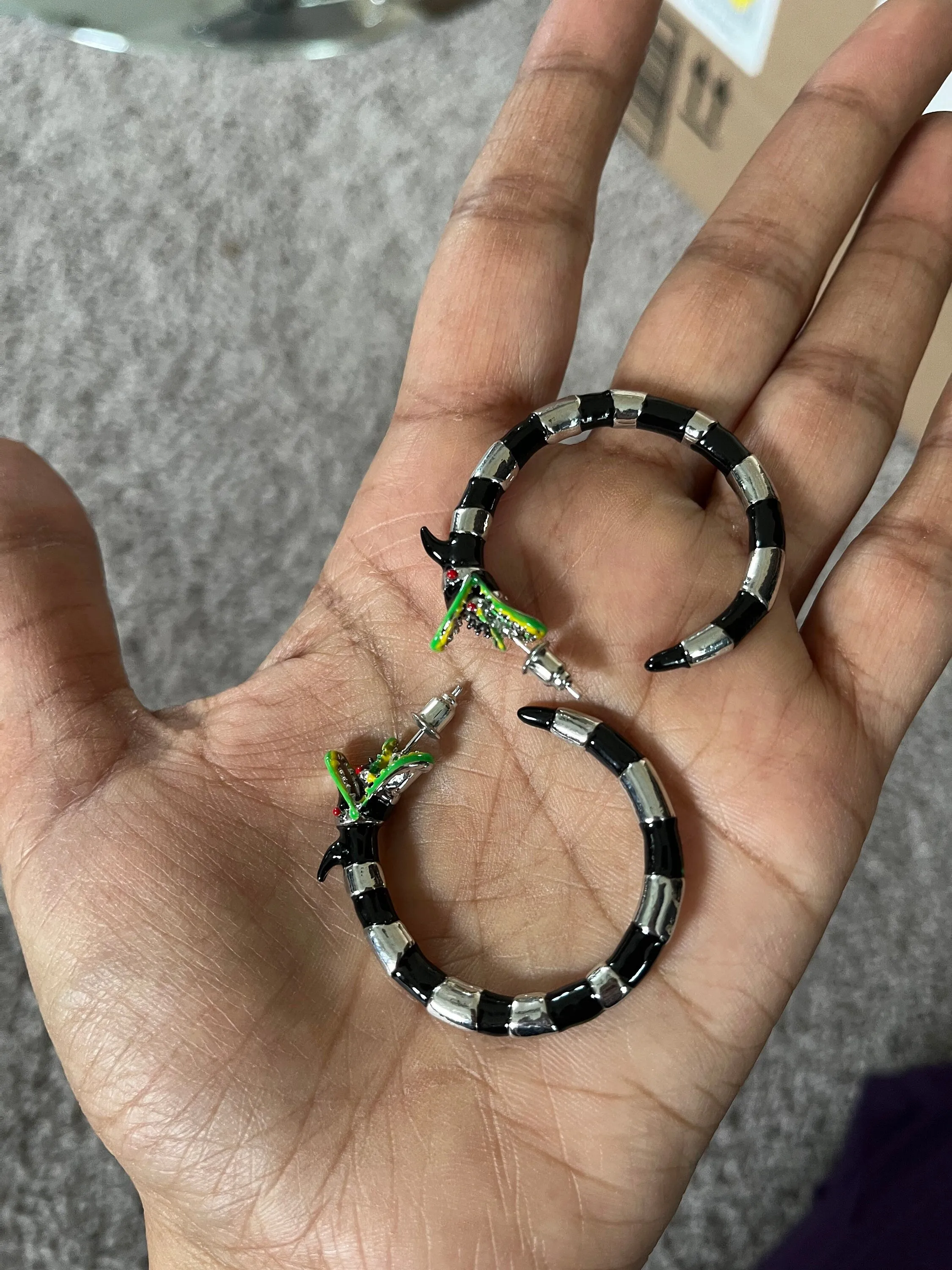 Snake earrings , Beetlejuice earrings , heavy double snake head earrings , dragon black silver hoop earrings sandworm