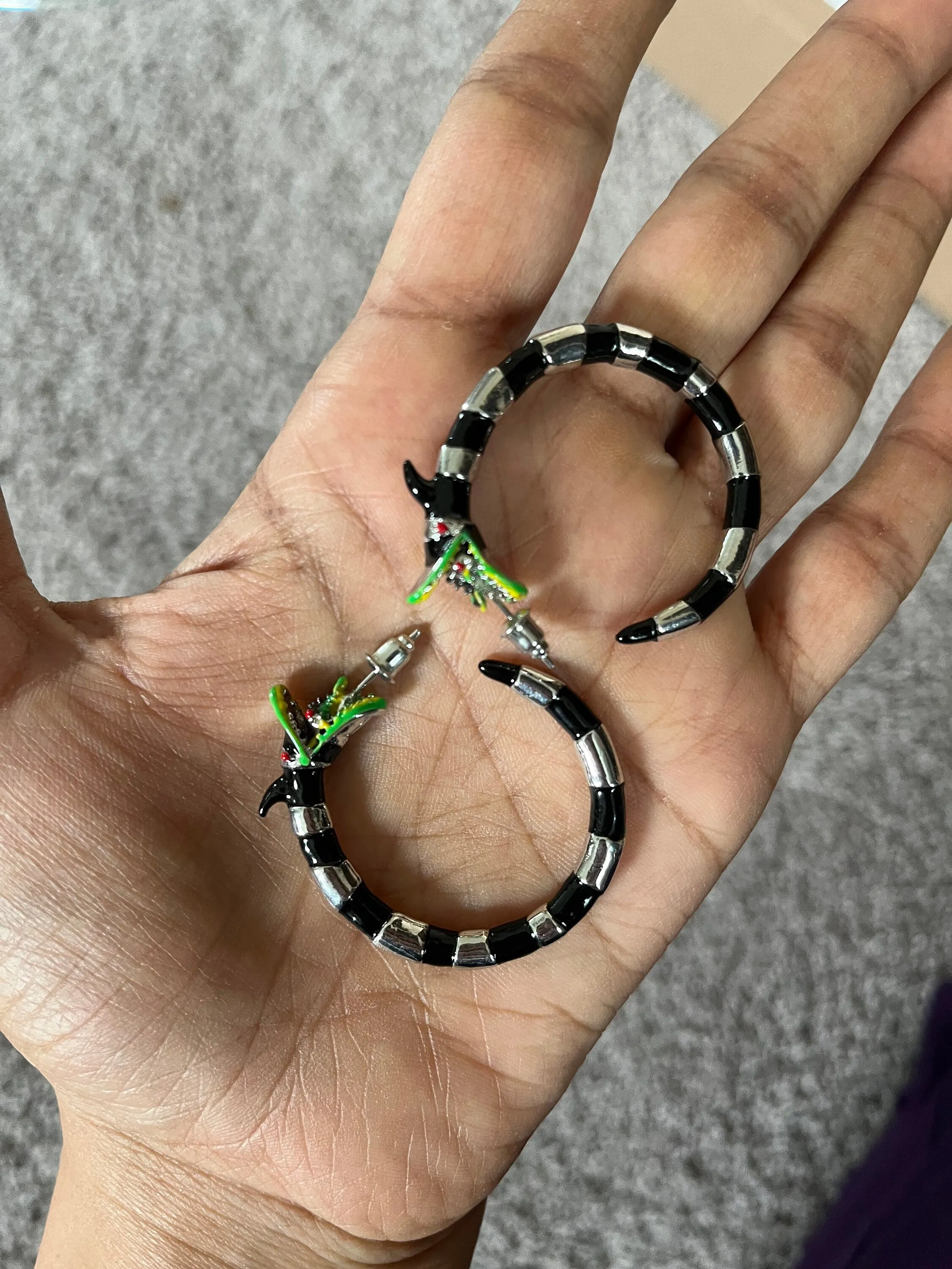Snake earrings , Beetlejuice earrings , heavy double snake head earrings , dragon black silver hoop earrings sandworm