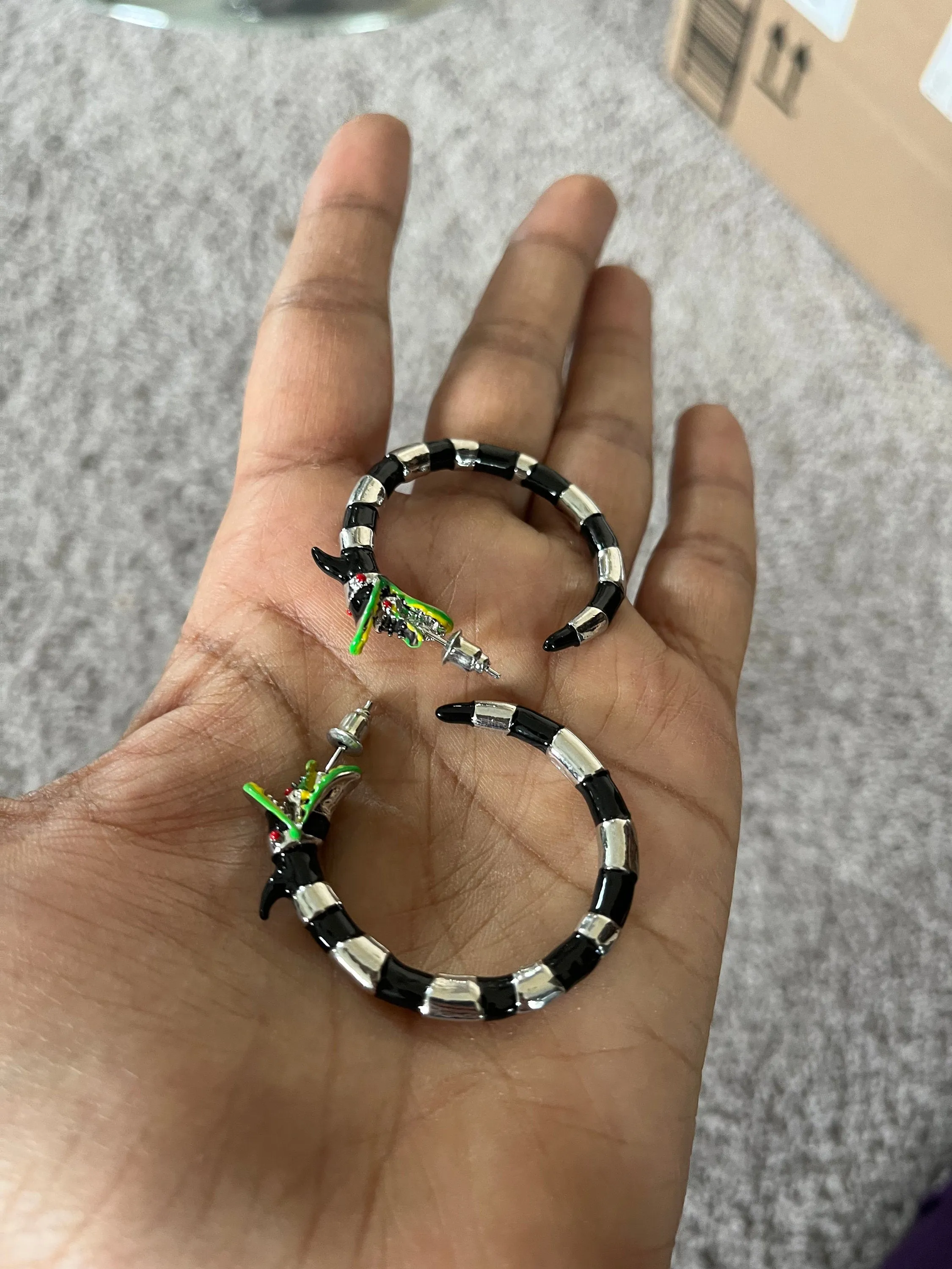 Snake earrings , Beetlejuice earrings , heavy double snake head earrings , dragon black silver hoop earrings sandworm