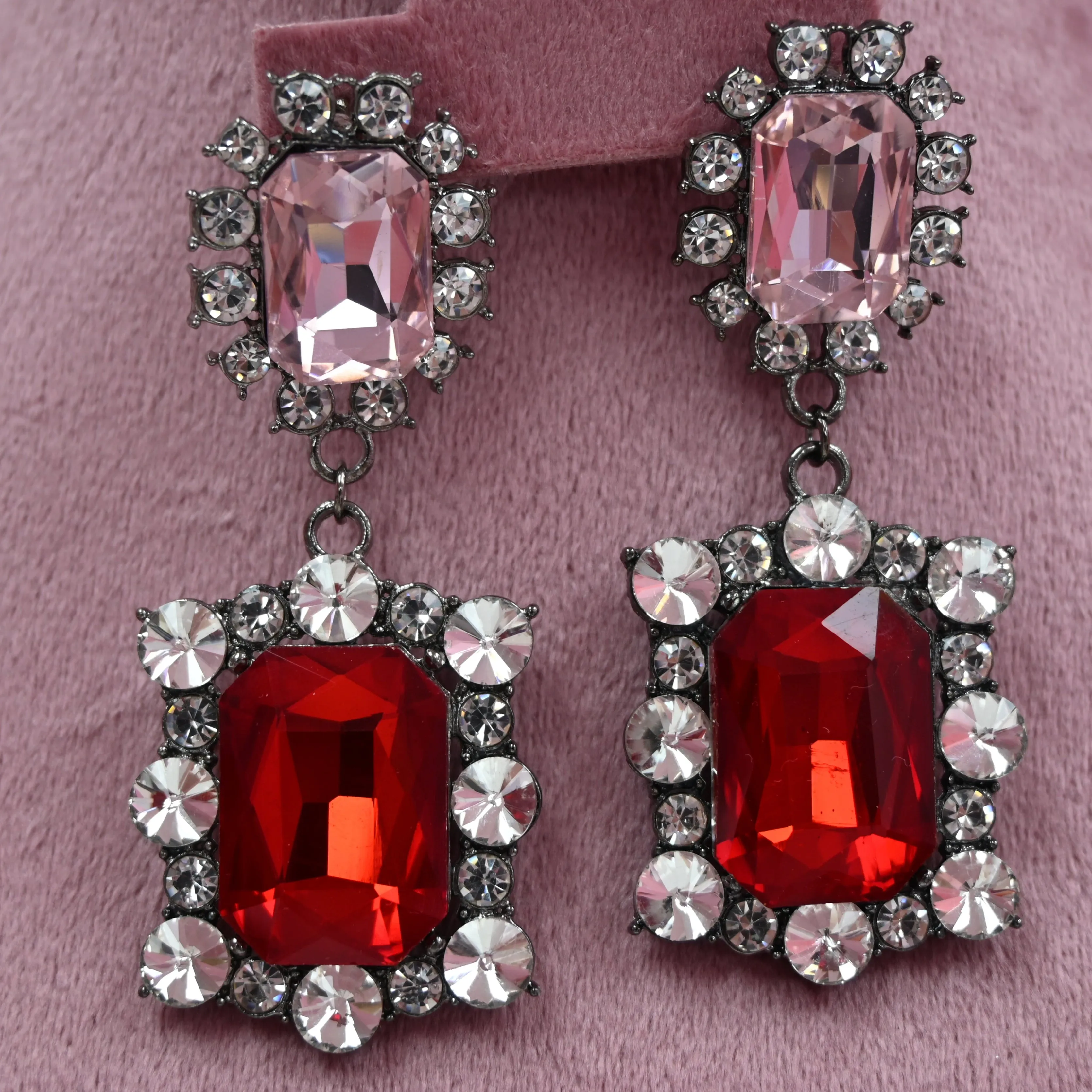 SQUARE RED EARRING