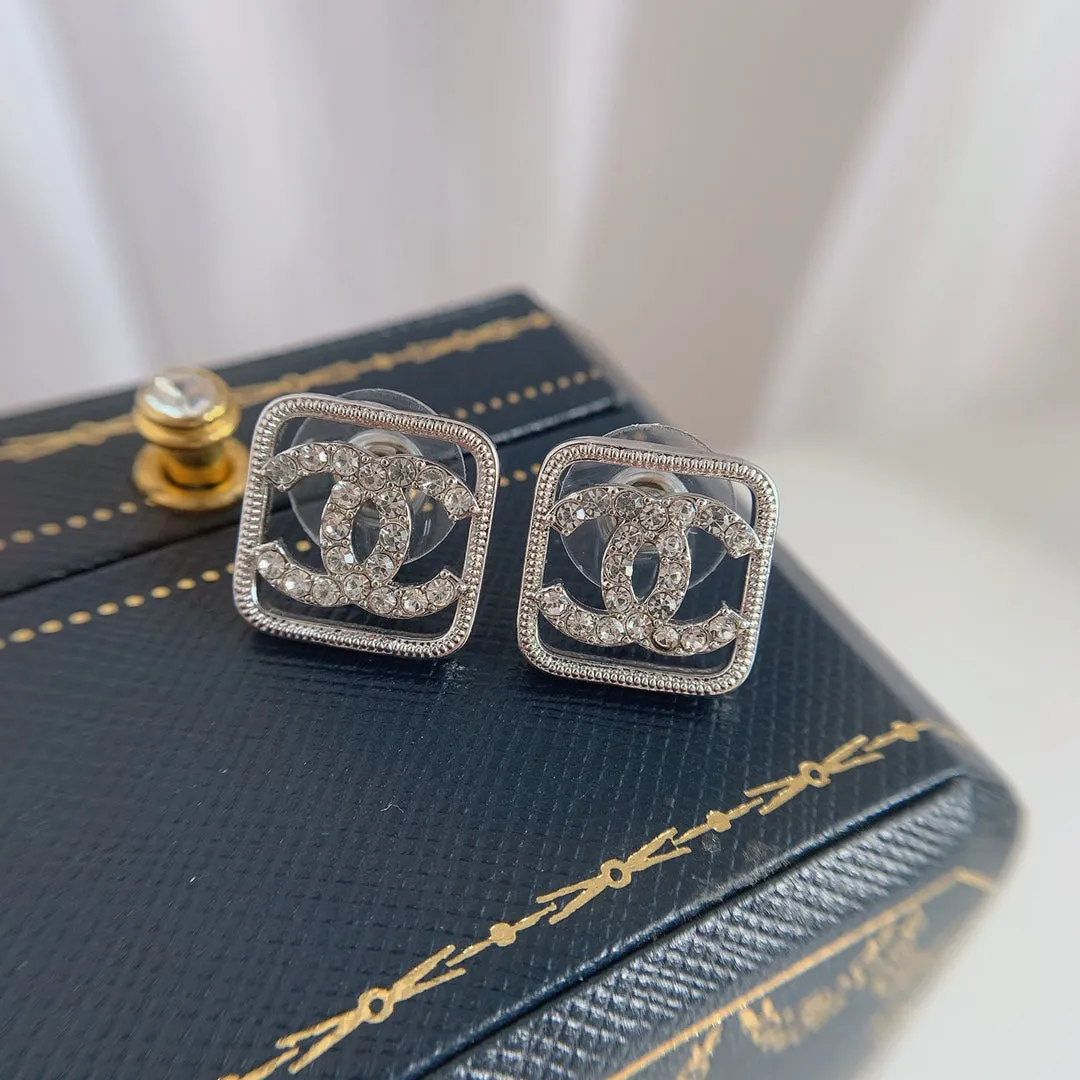 Square Sparkling Earrings