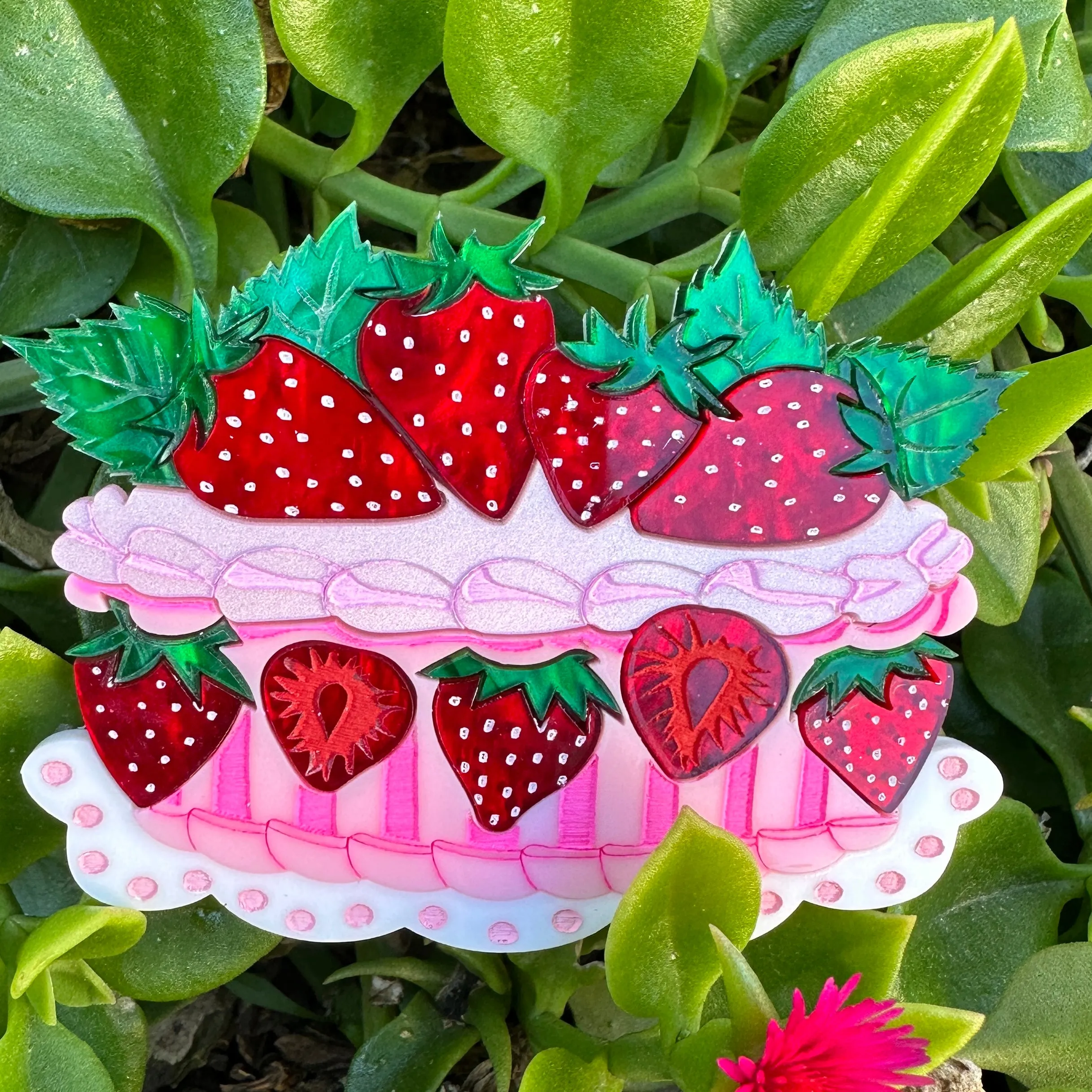 Strawberry cake 🍓 - brooch