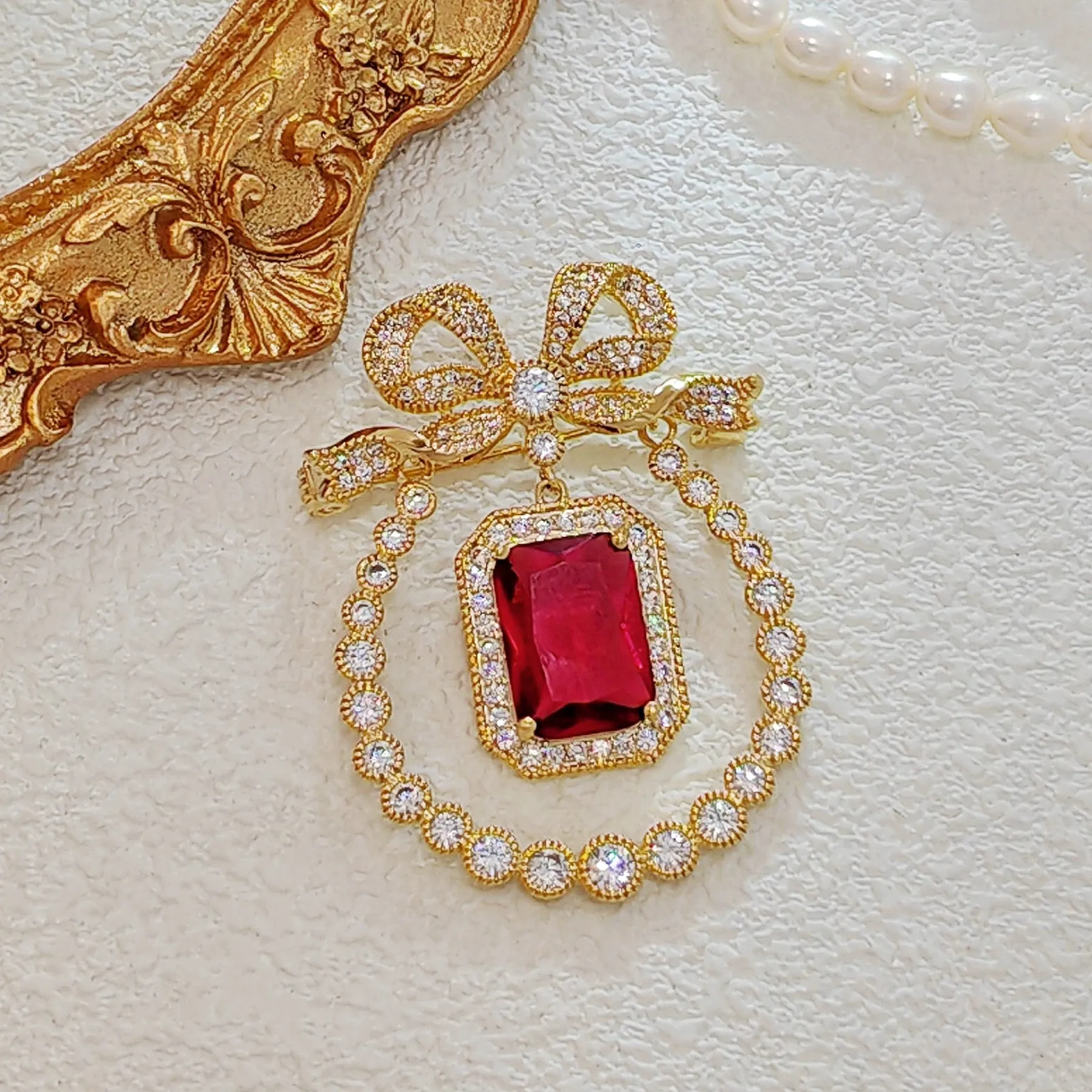 Vintage Style Opens Ribbon Bow Red Stone Drop Pear Shaped Brooch Pin