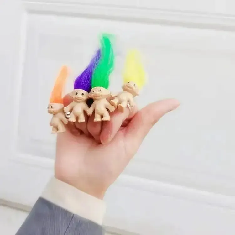 Y2K Troll Rings for a Playful 90s Vibe